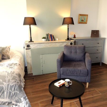 Studio Tout Confort A 2 Pas Du Chateau St Germain Сен-Жермен-ан-Ле Экстерьер фото